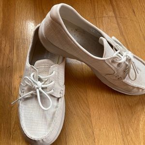 Skechers On The Go walking shoes size 9